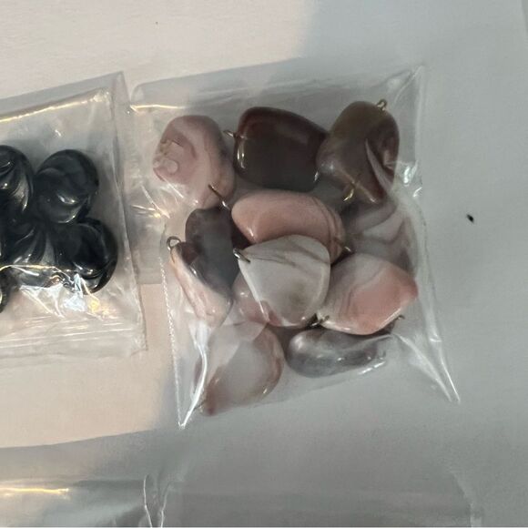 8 Bundles/Semi-precious Assorted Teardrop & Round Beads Jewelry making supplies - Picture 5 of 13